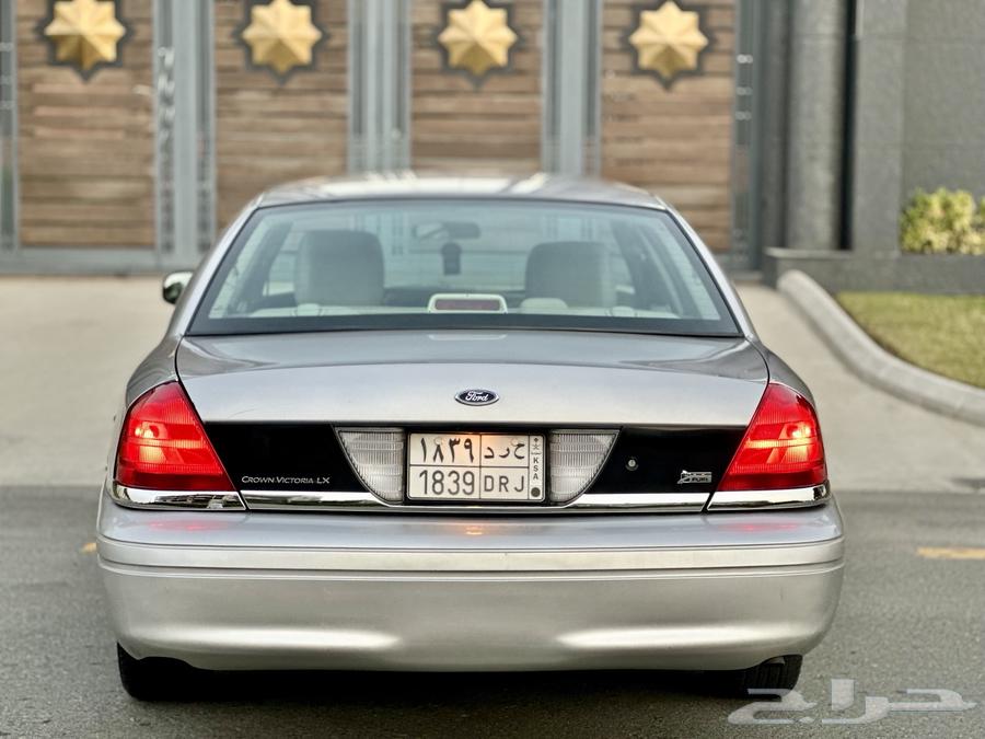 للبيع فورد 2011 امريكي مخزن نظيف64579540211587114