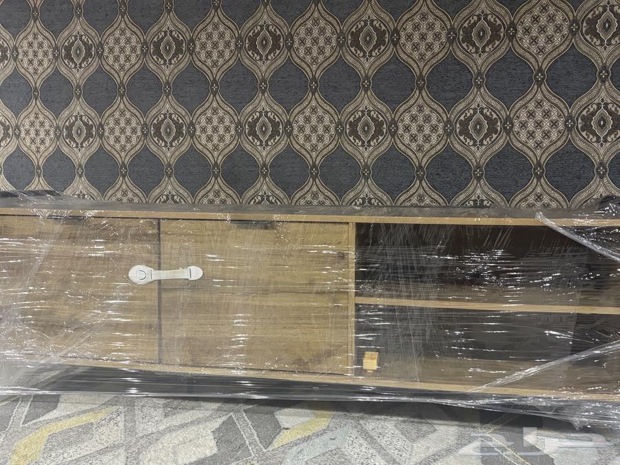 طاولة تلفزيون جديده64425502552451111