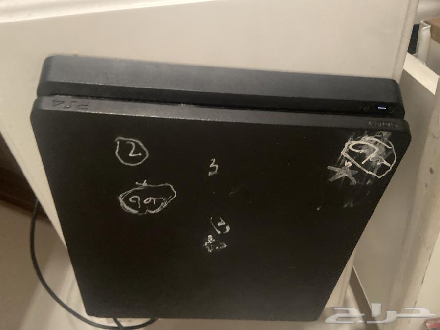 Sony 4 regular, new with charger and controller up to 85064422462149762110