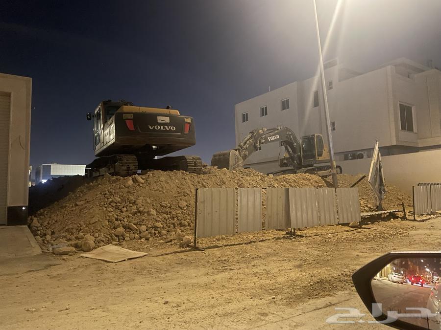 بوكلينات حفر وترحيل النرجس القيروان الياسمين64585930523778110