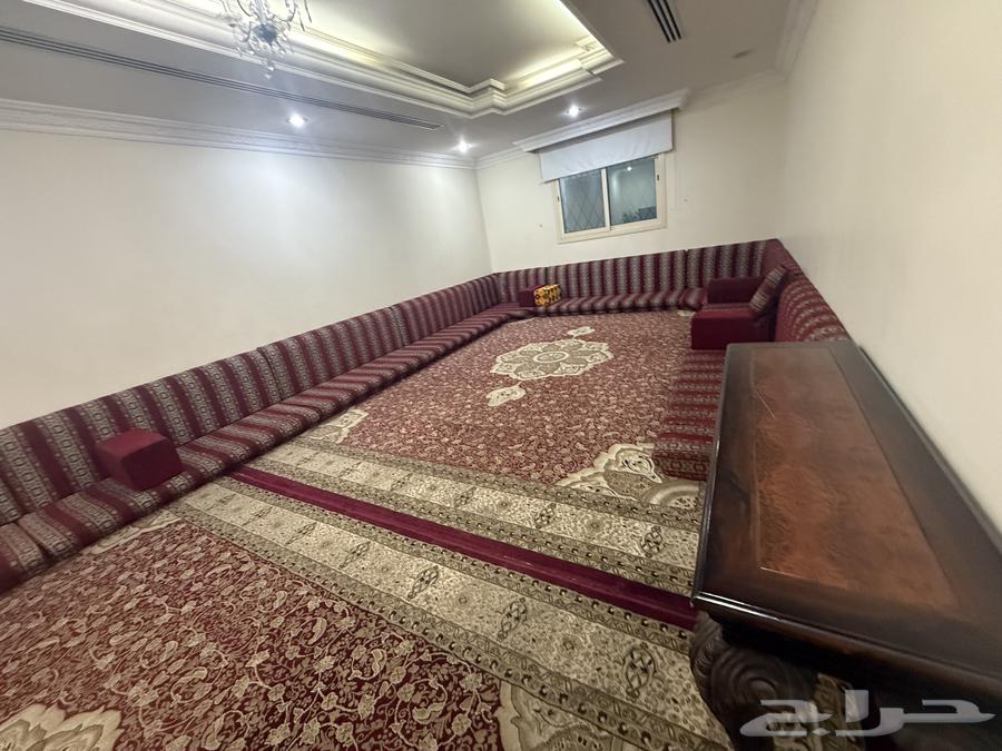 البيع محلس كامل بملحقاته64424692846977113