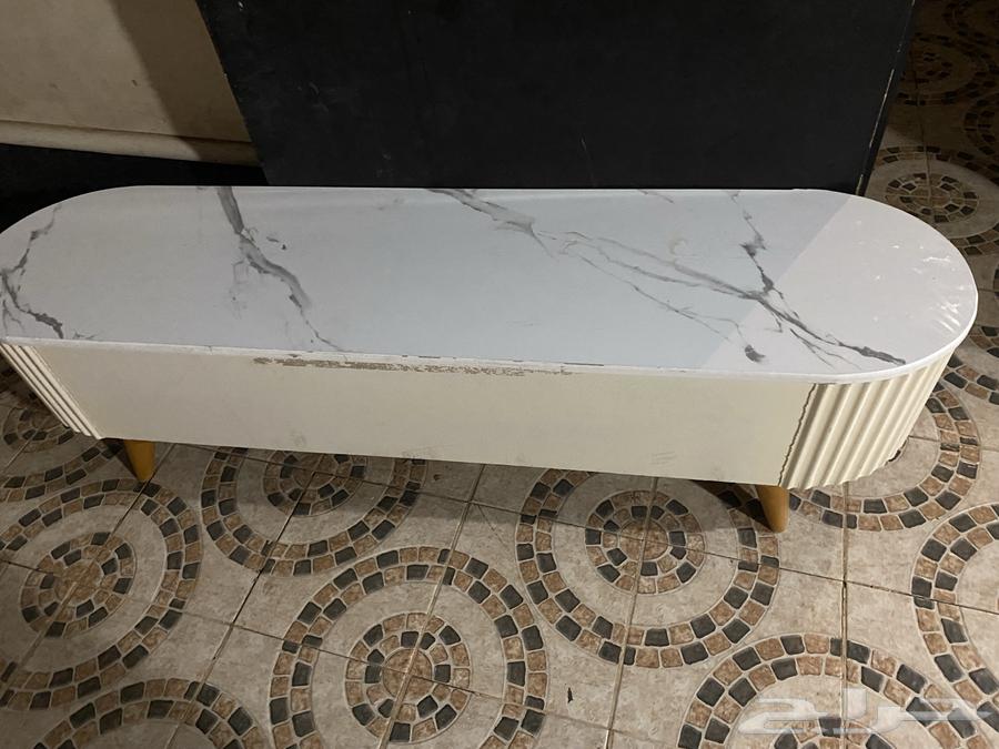 للبيع طاوله شبه جديده64425542941699110