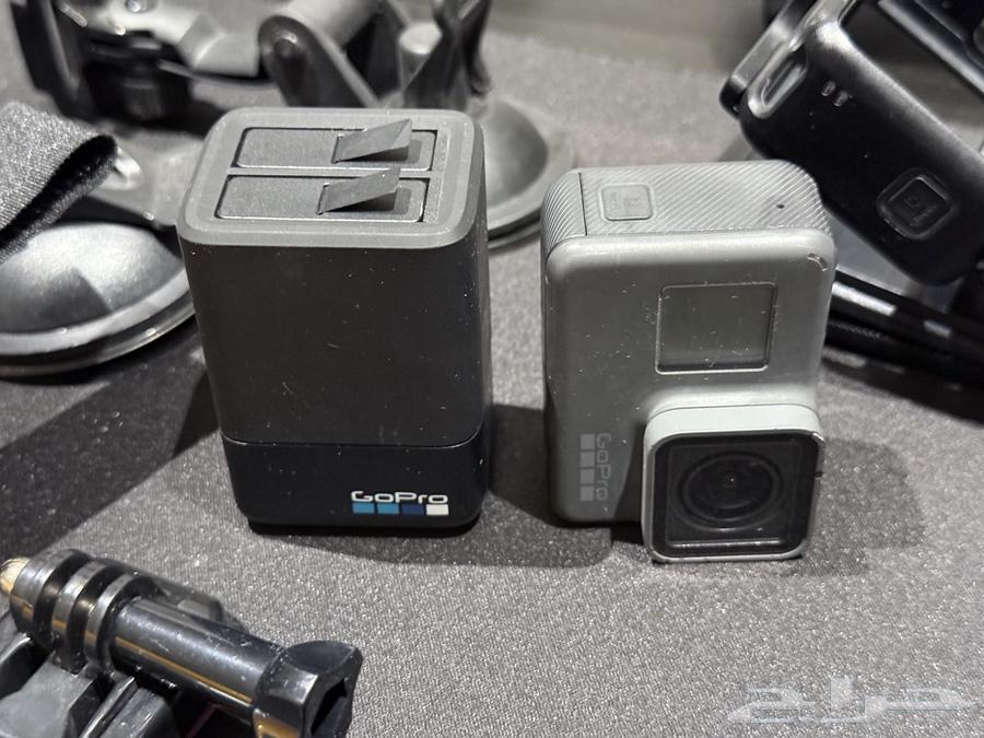 GoPro Hero 5 مع ملحقات قيمة64420972705026114
