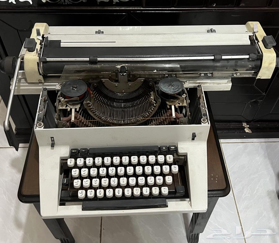 ألة كاتبة تراثية المانية64424159260417112