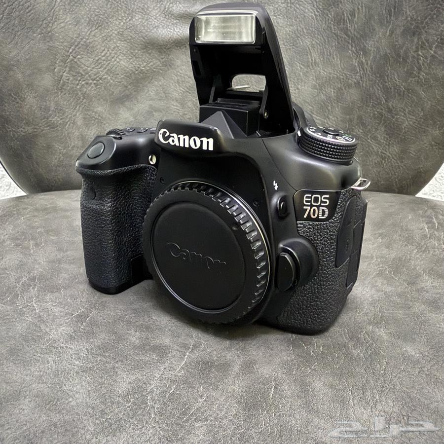 Canon EOS 70D Camera with Two Lenses64422435110914113