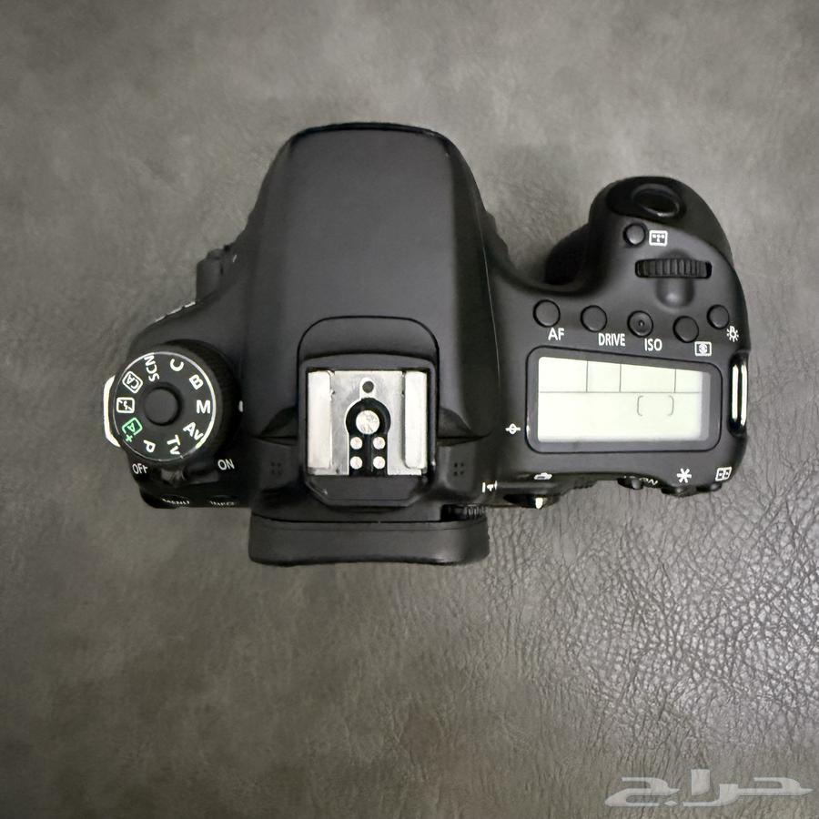 Canon EOS 70D Camera with Two Lenses64422435110914112