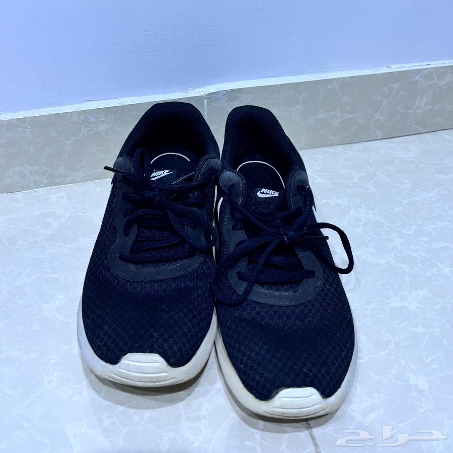 حذاء نايك أصلية مقاس 39 لون أسود64420337308801111