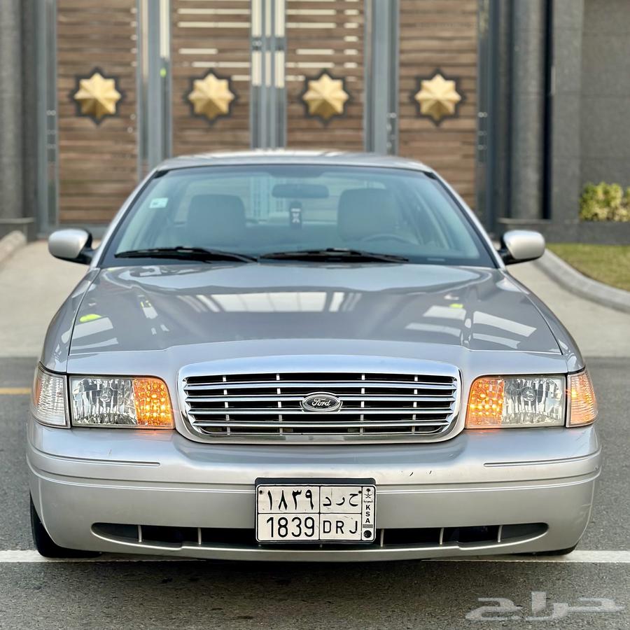 للبيع فورد 2011 امريكي مخزن نظيف64579540211587110