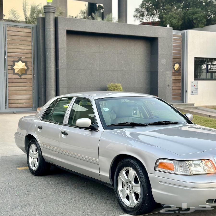 للبيع فورد 2011 امريكي مخزن نظيف64579540211587112