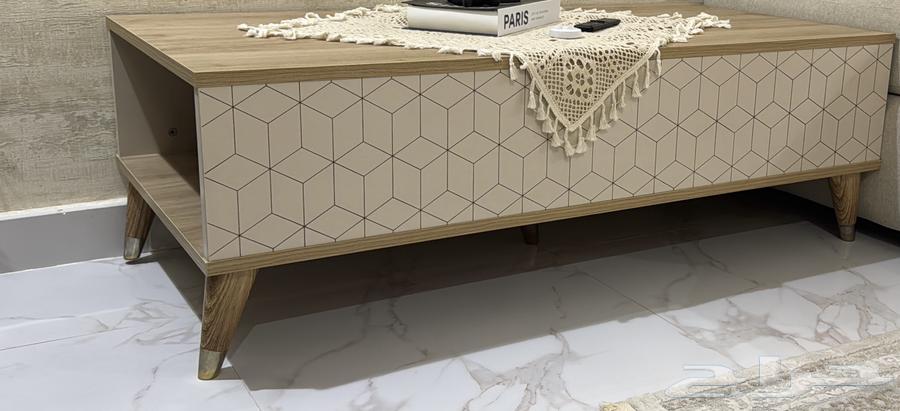 5-piece living room furniture set, TV cabinet, table, and service tables, almost new64424442601219111