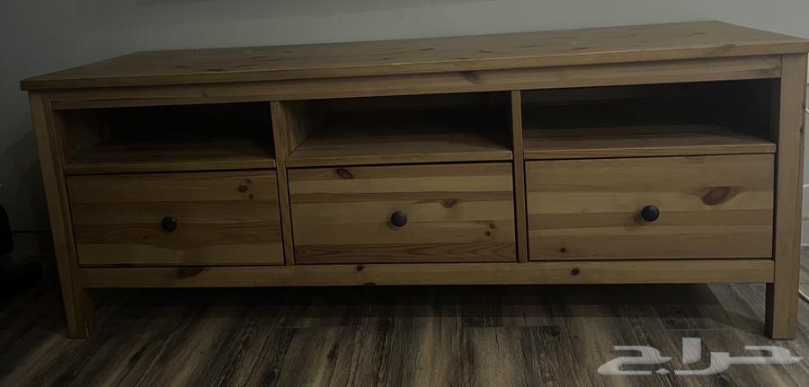 دولاب ايكيا للتلفزيون مع رف علوي64419619355650110