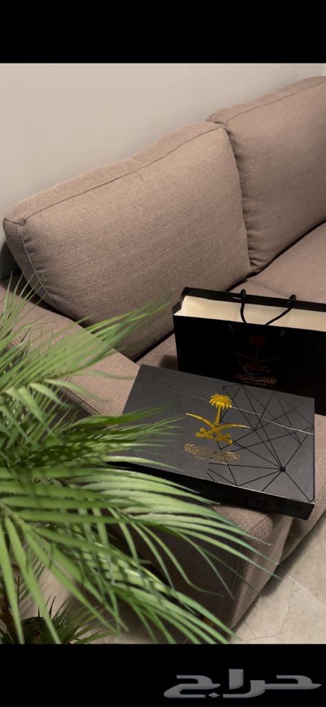 National Day scarf available, we have Tabe and Tamar64420054488193112