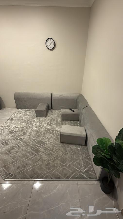 للبيع اثاث مستخدم الجبيل البلد64424401999362110