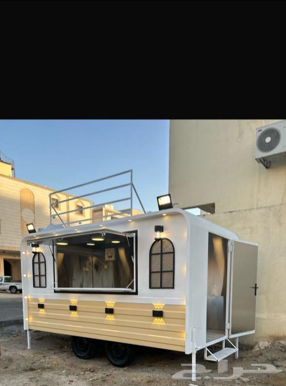 Customizing and preparing food trucks64582214713346111