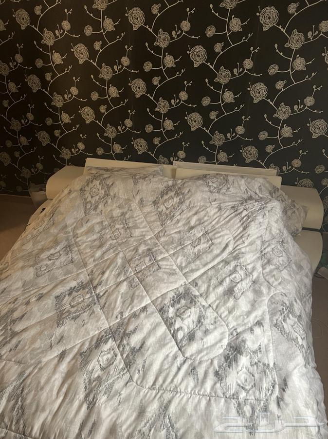 سرير نفرين للبيع64422598843523110