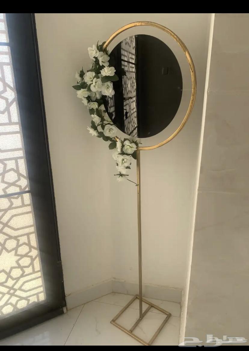 ستاند زينة ذهبي للبيع64424374871042110