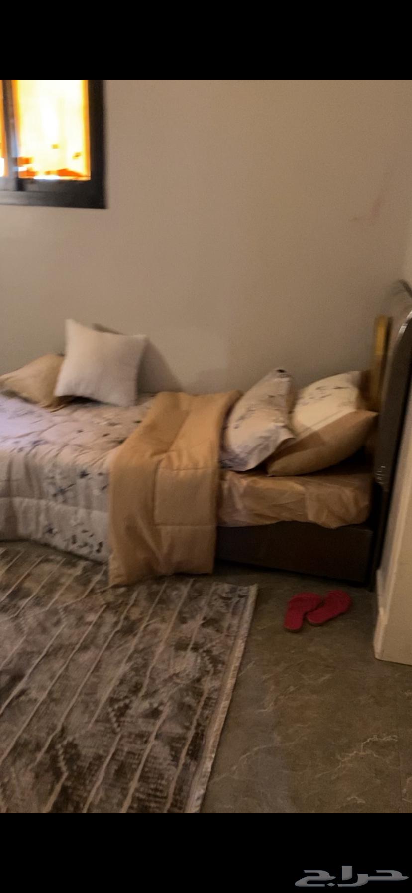اثاث غرفة من كنب ودولاب واضاء وسرير وفرشه64420189309443114