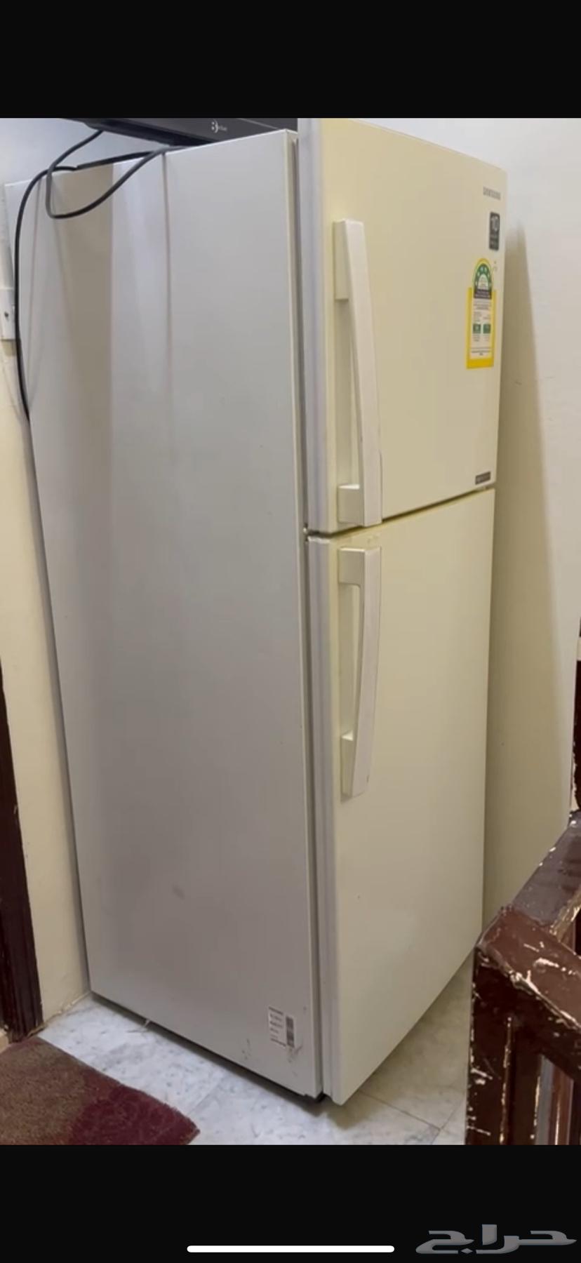مكتب ودولاب وثلاجه للبيع64423542712705113