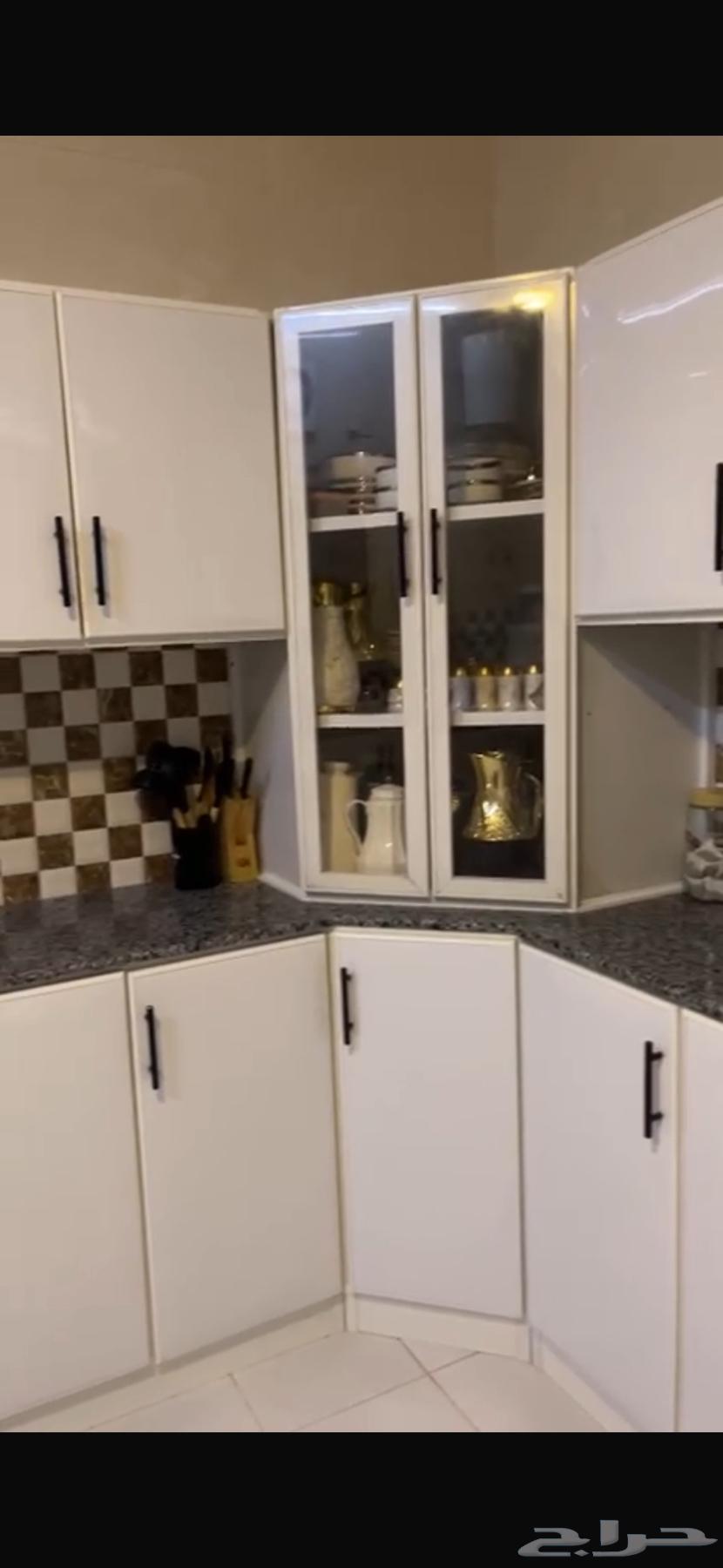 Kitchen, fridge, oven, sofa, table64420851088003111