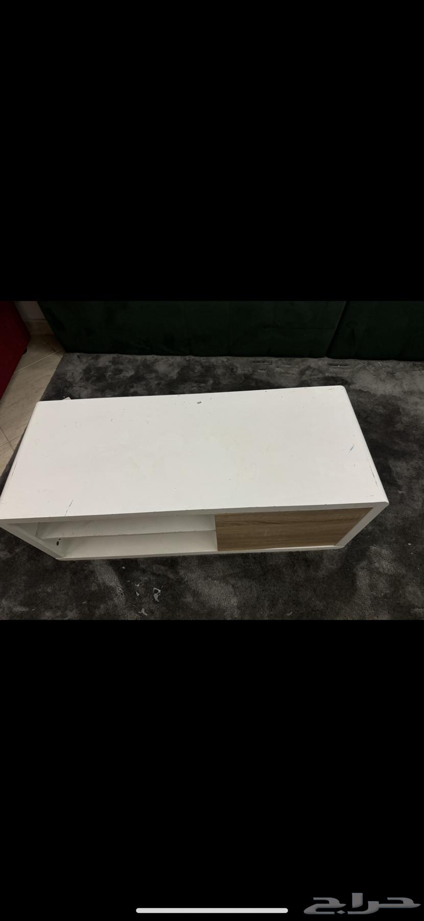 دولاب الشاشه للبيع لون ابيض و خشبي مترين الباب تنفتح64419318720259111