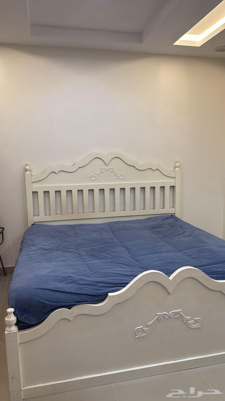 Two-meter by two-meter IKEA design bed in good condition64421797836801110