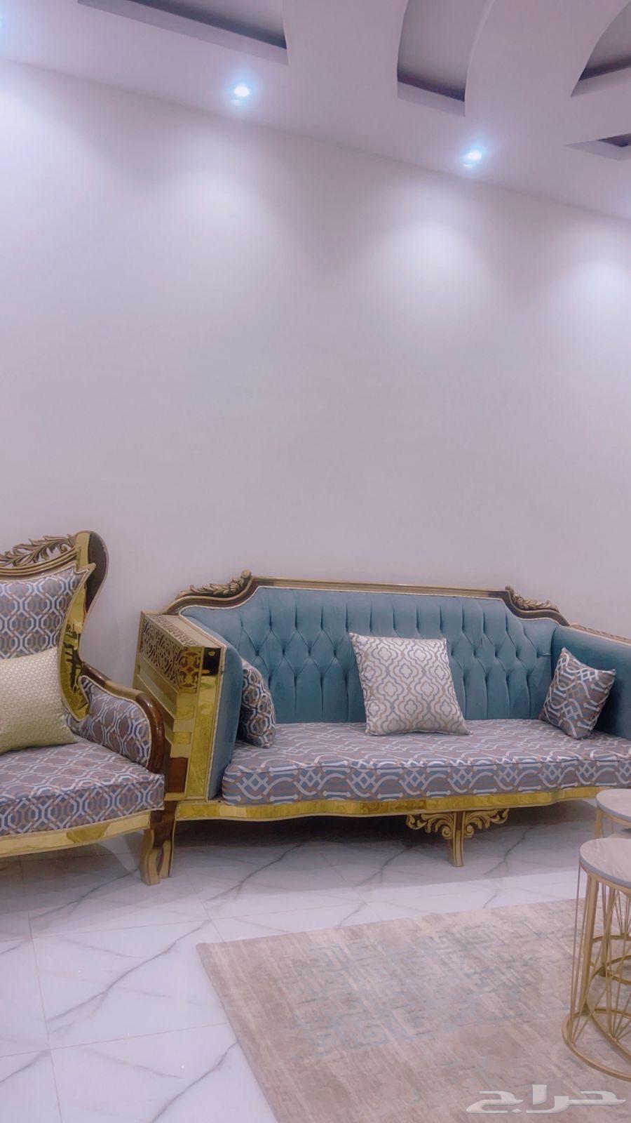 كنب مع الطاولات شبه جديد64423476007681112