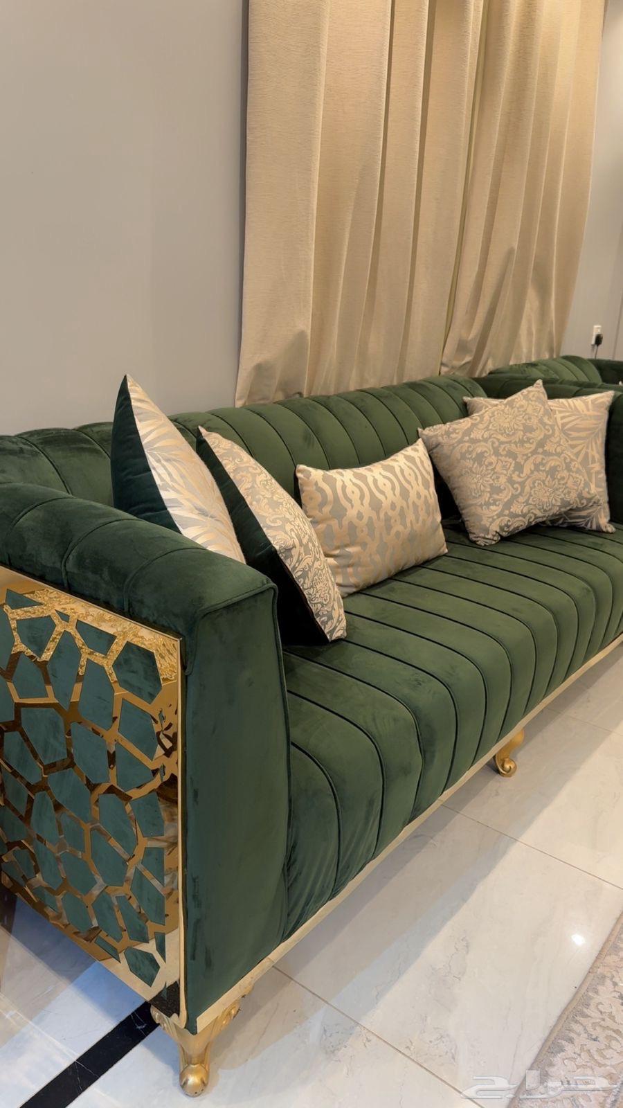 كنب للبيع جديد خمس قطع وثلاث طاولات مطلوب 100064425717592835112