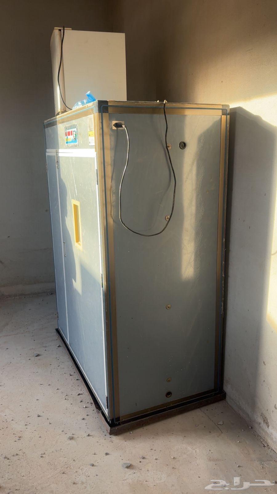 فقاسة اتوماتيك 1056 بيضة64424535297665110