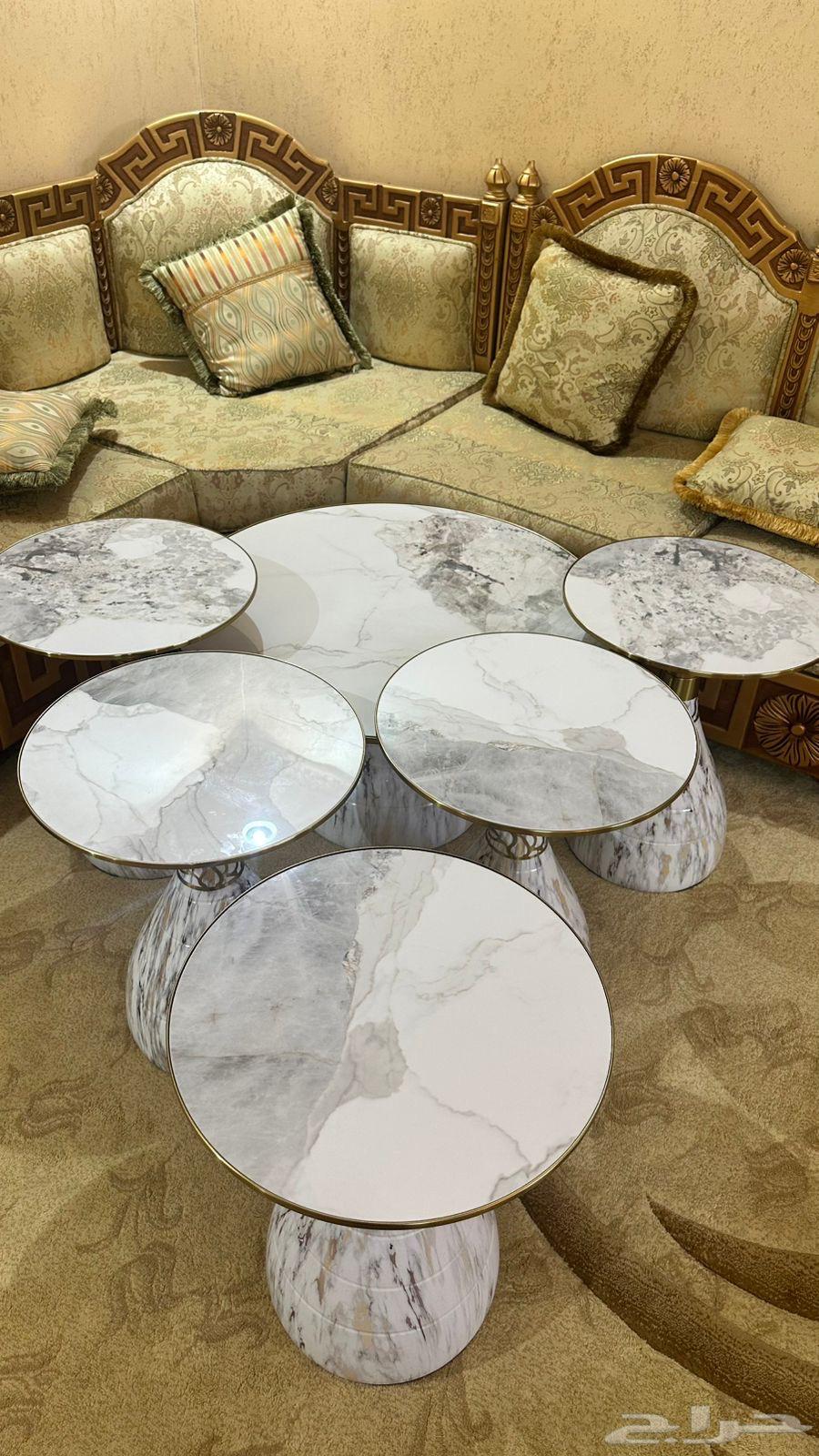 Coffee tables for sale, almost new and very clean64424078964866111