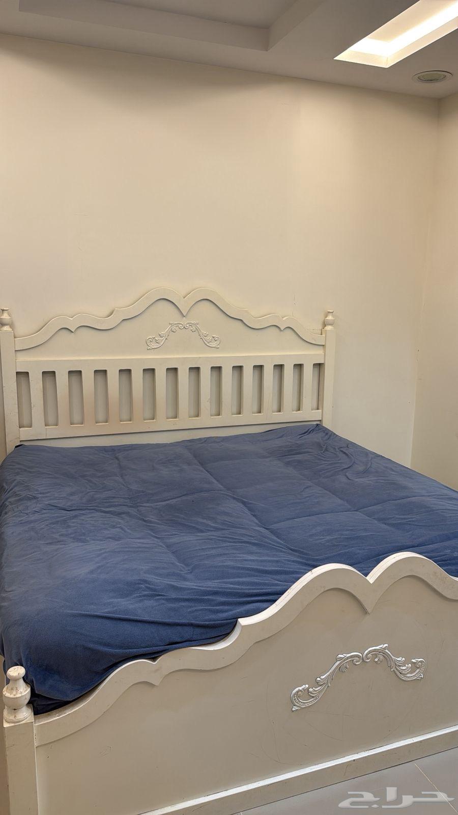 Two-meter by two-meter IKEA design bed in good condition64421797836801111