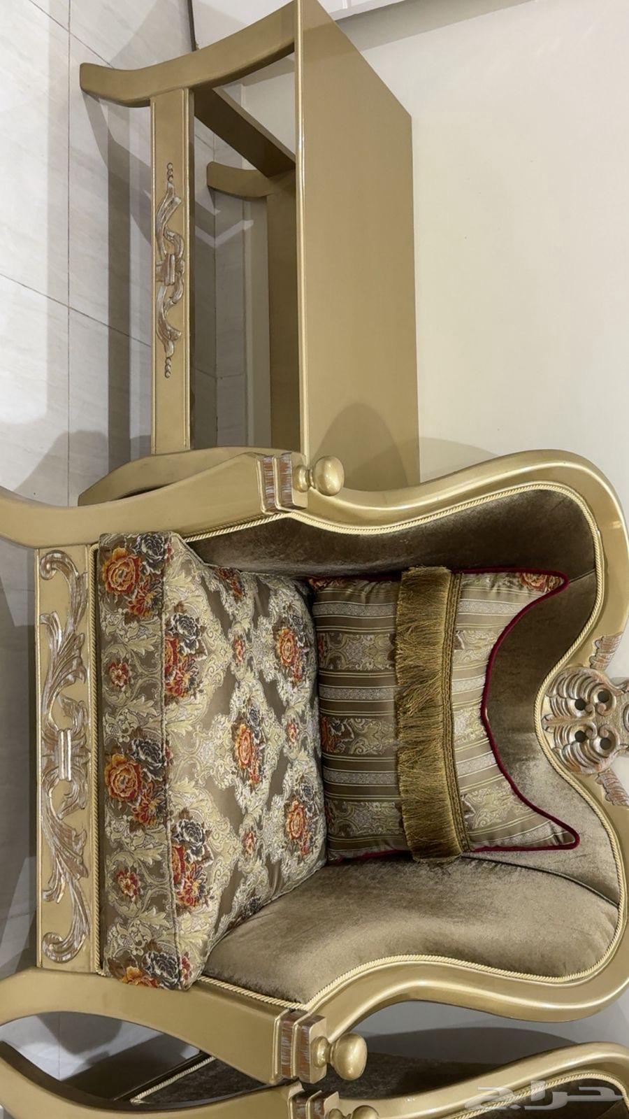 كنب كلاسيكي64423917816834112