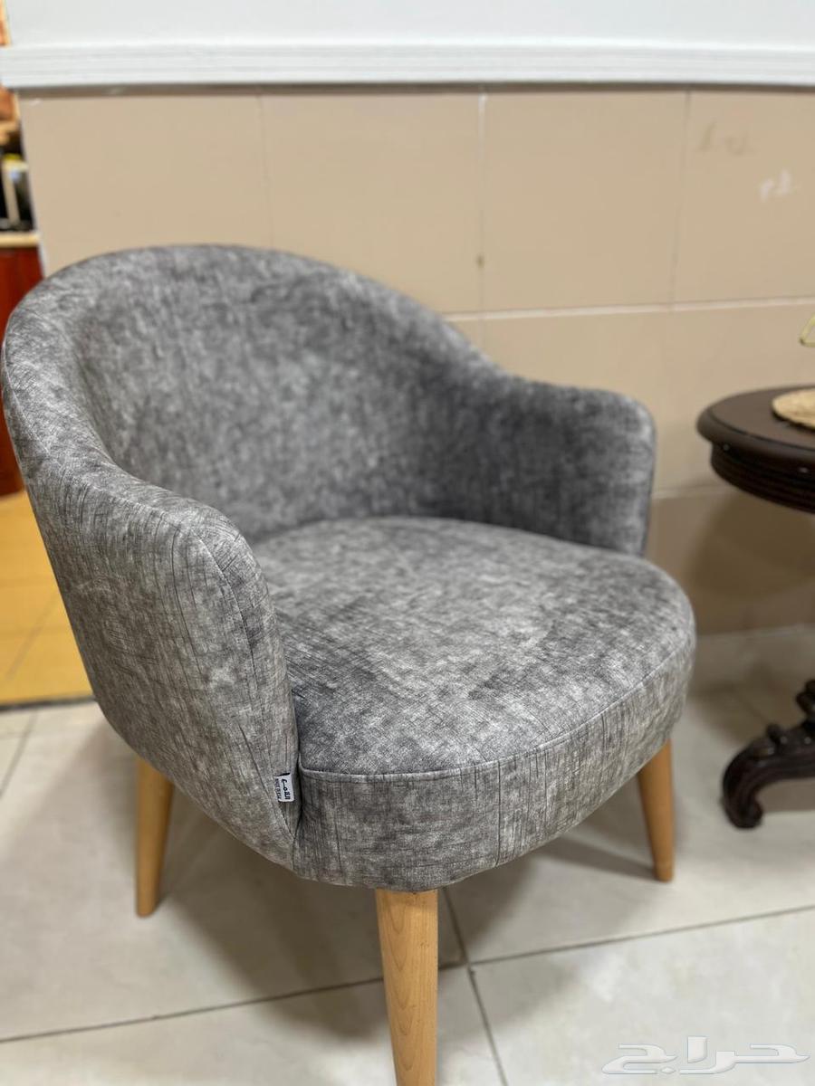 Gray Chair Set - 8 Months of Usage64443722622978113
