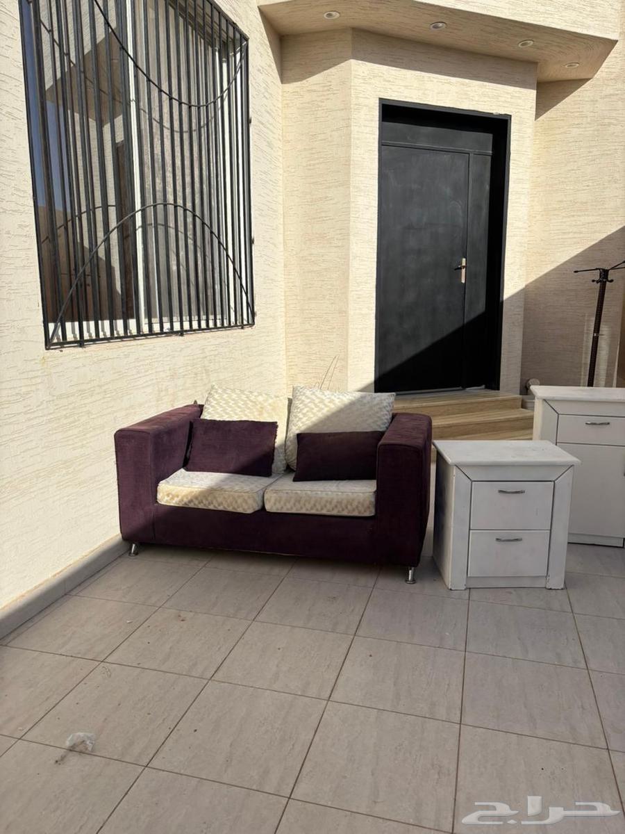 للبيع تسريحه وغرفة نوم ومرتبه64423339210499113