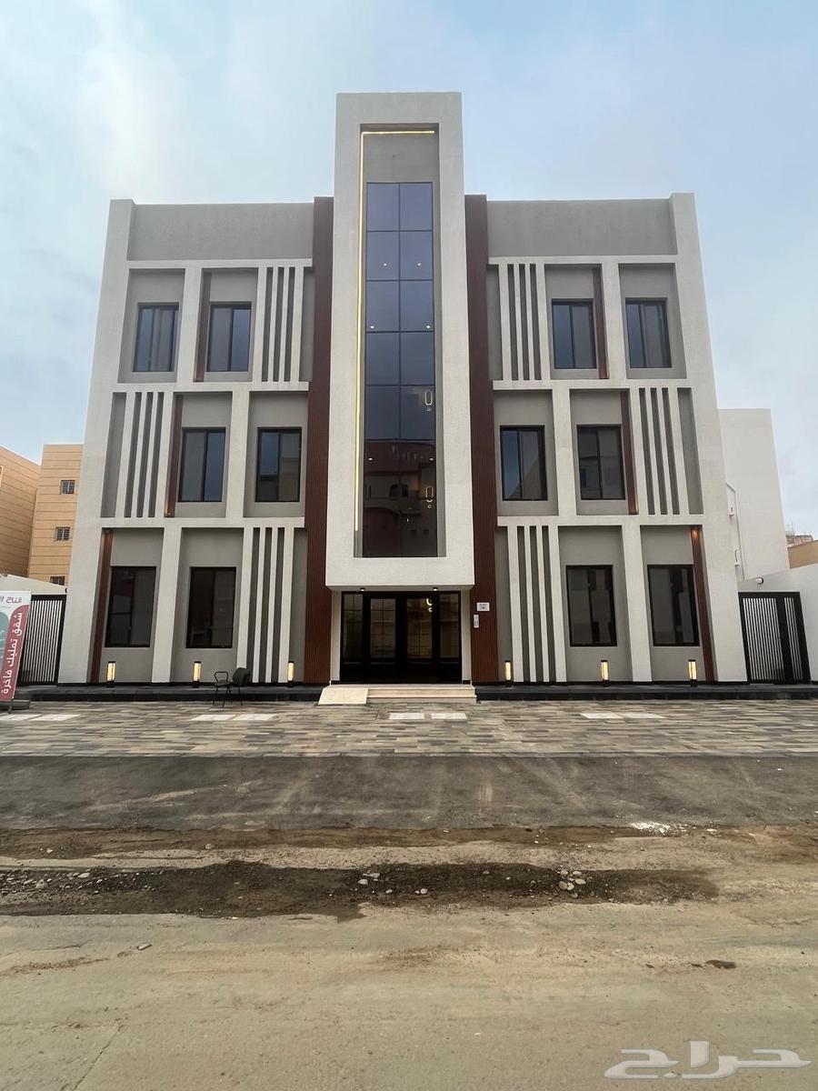 Apartments and duplexes for sale in Al-Shati neighborhood, Scheme 8, luxury finishing64142107491457110