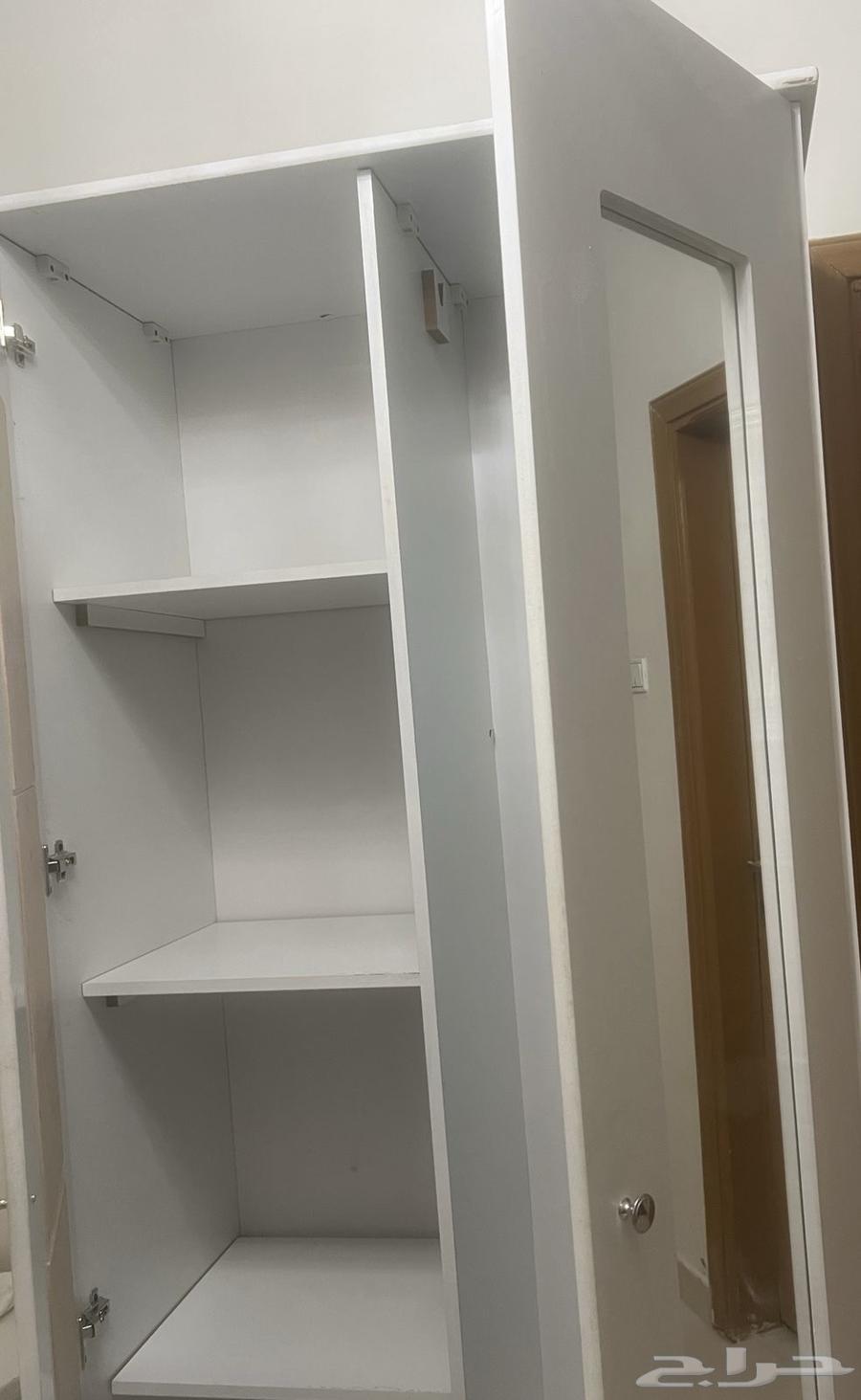 دولابين ملابس بحاله جدا  ممتازه64420472405377112