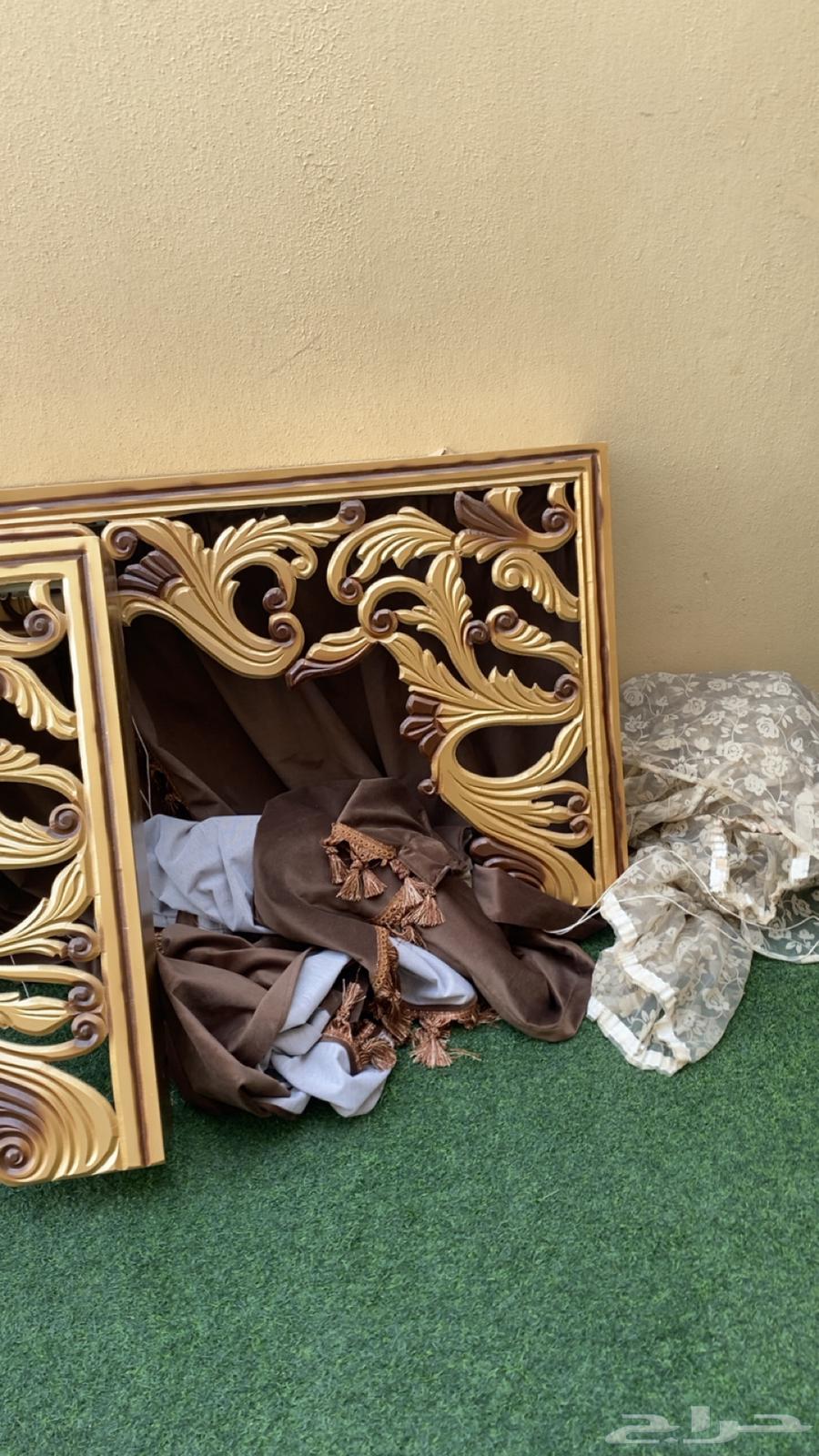 3 stools and wooden tables, all in excellent condition64430697878018112