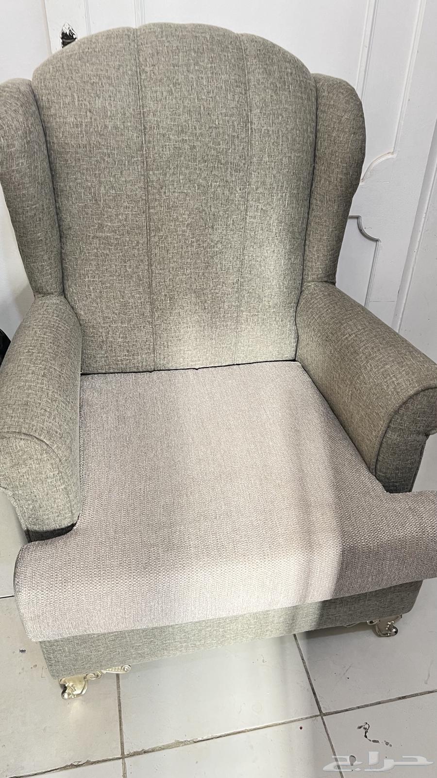 يوجد 2 كنبة للبيع64429668182146110