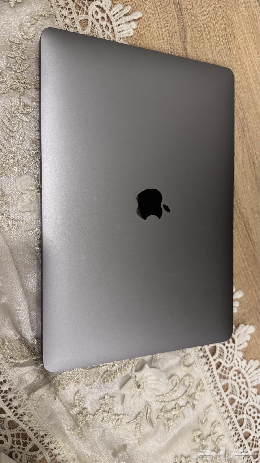 للبيع MacBook Air M1 256غ.ب مقاس 13 بوصة64432454747522112