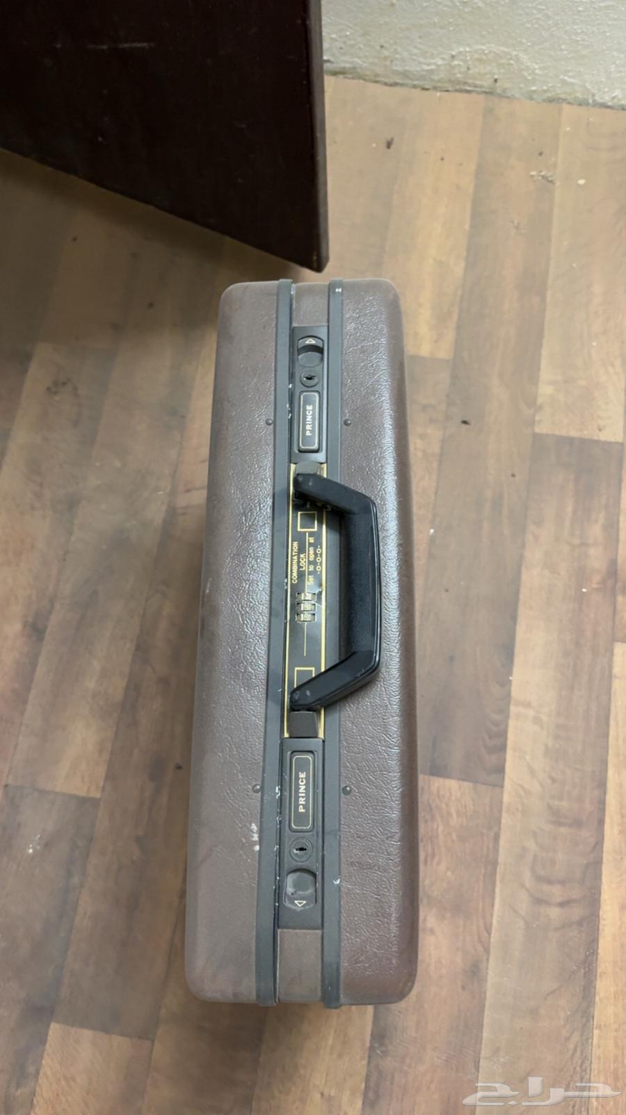 حقيبة أعمال قديمه64426308460802111