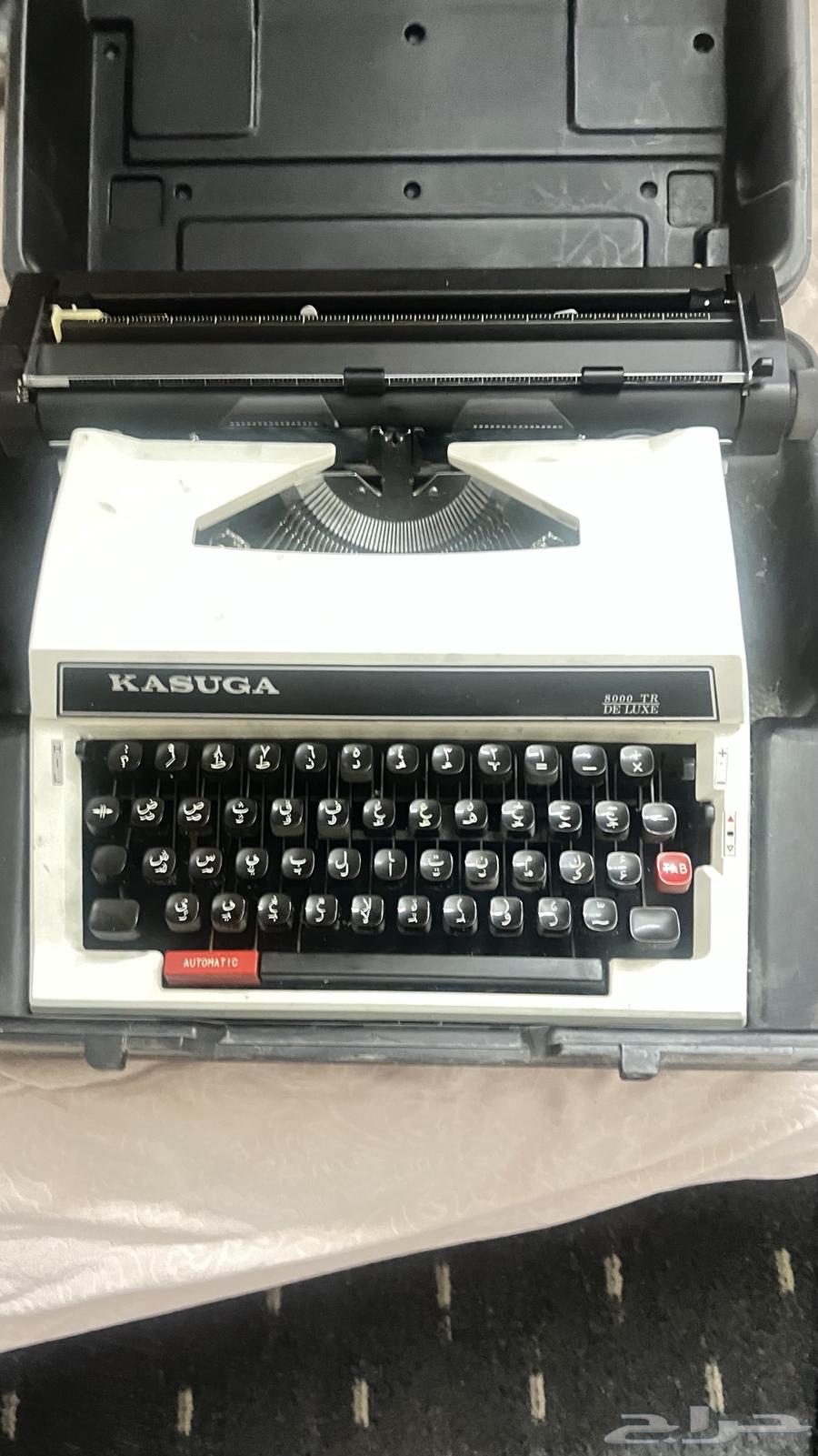 Typewriter64429976529538110