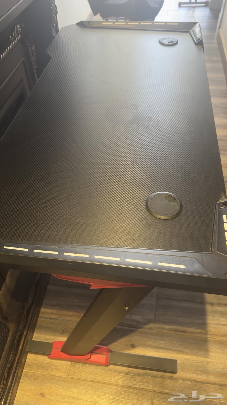 طاوله قيمنق64427569611394111