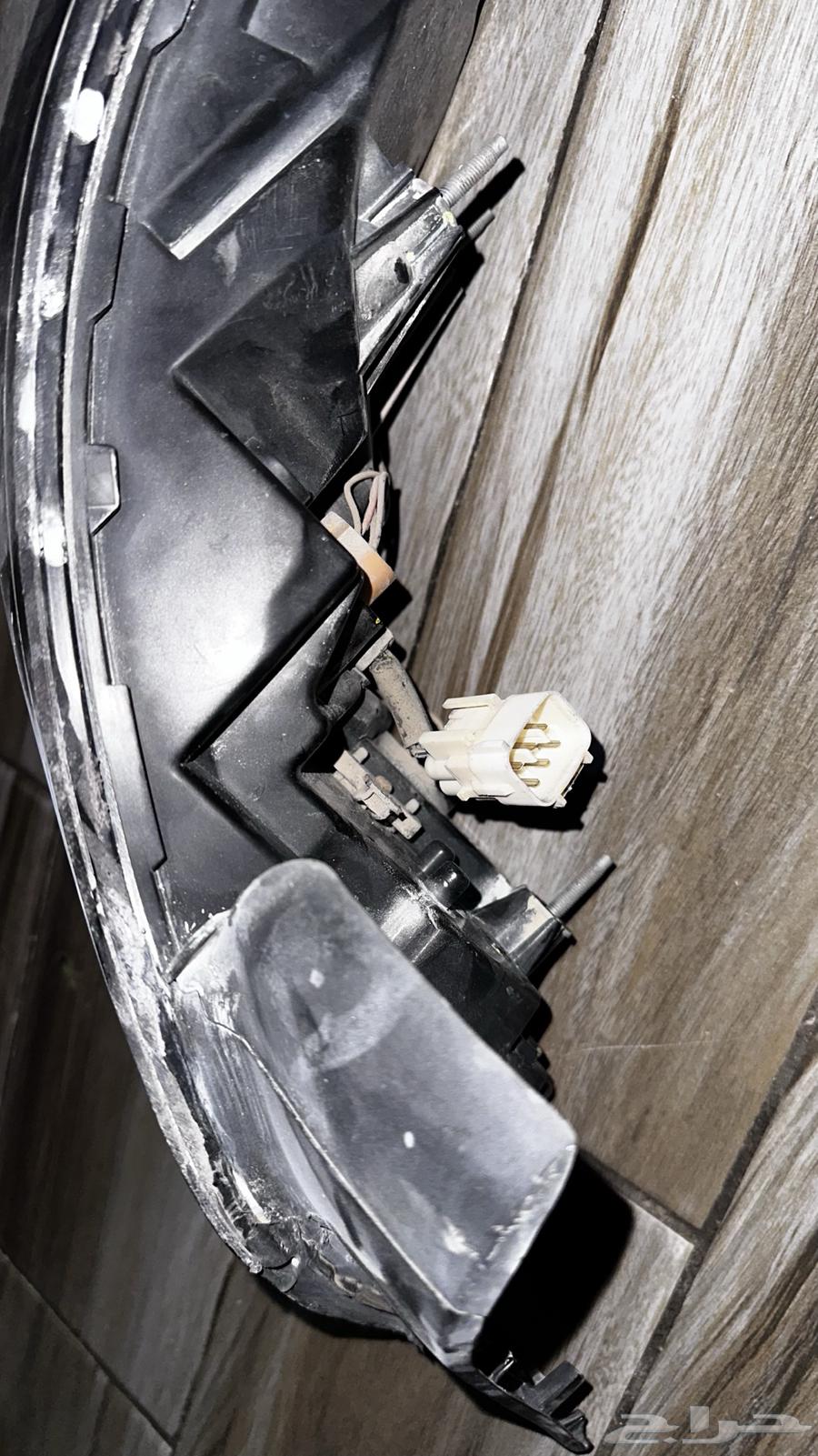 نور خلفي يسار ام جي 6 - 202064587230885762112