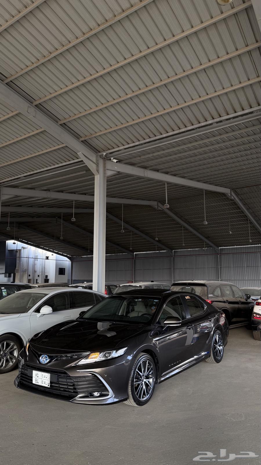 للبيع كامري GLE HEV 2024 هايبرد بني غامق64590959365763110