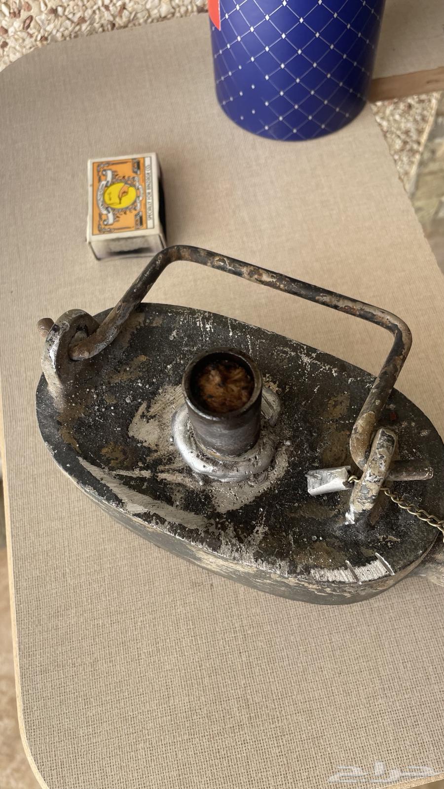 مسرجة اوربيه قديمة64428603317123110