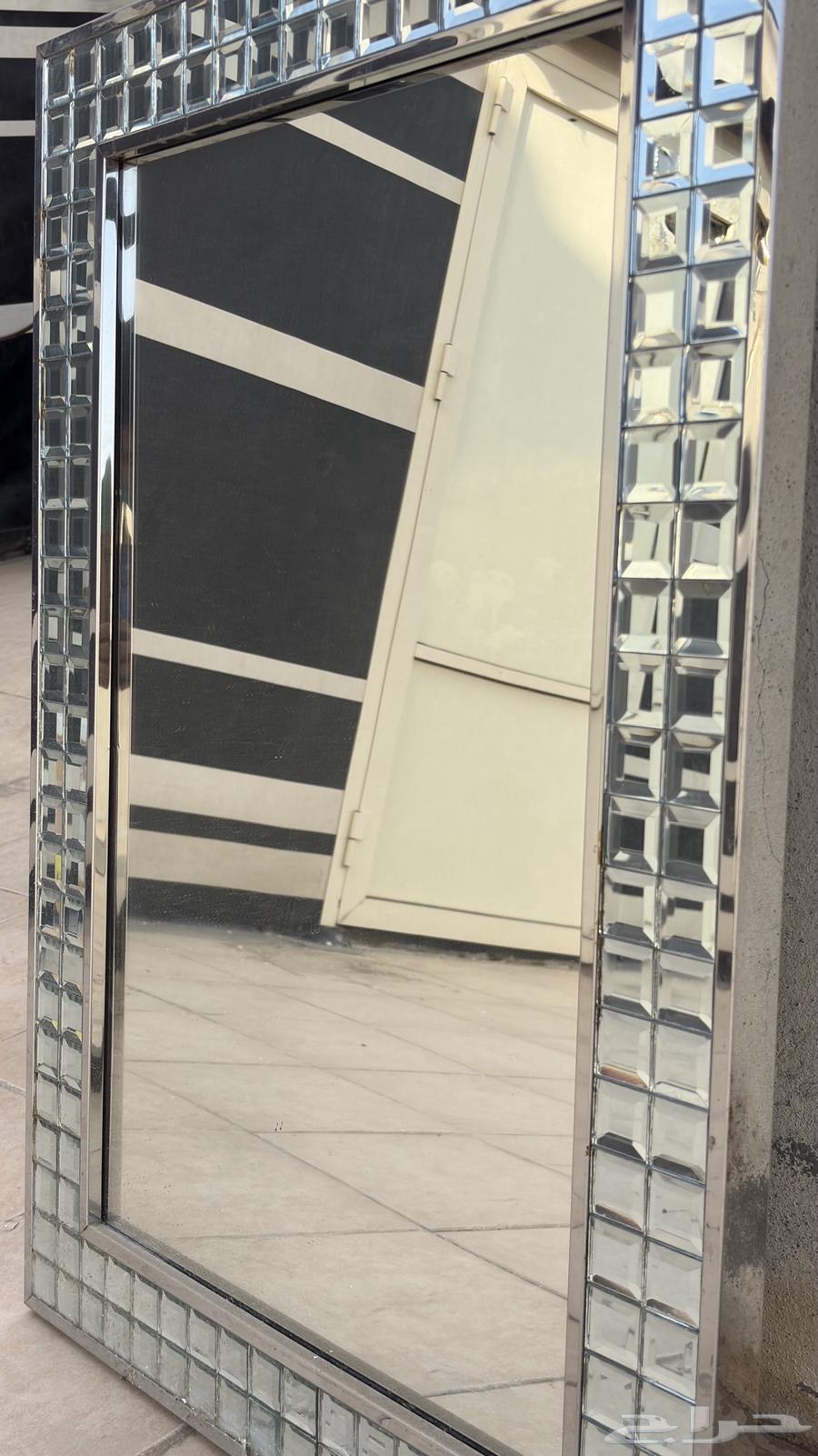 Mirrors64426537261955112