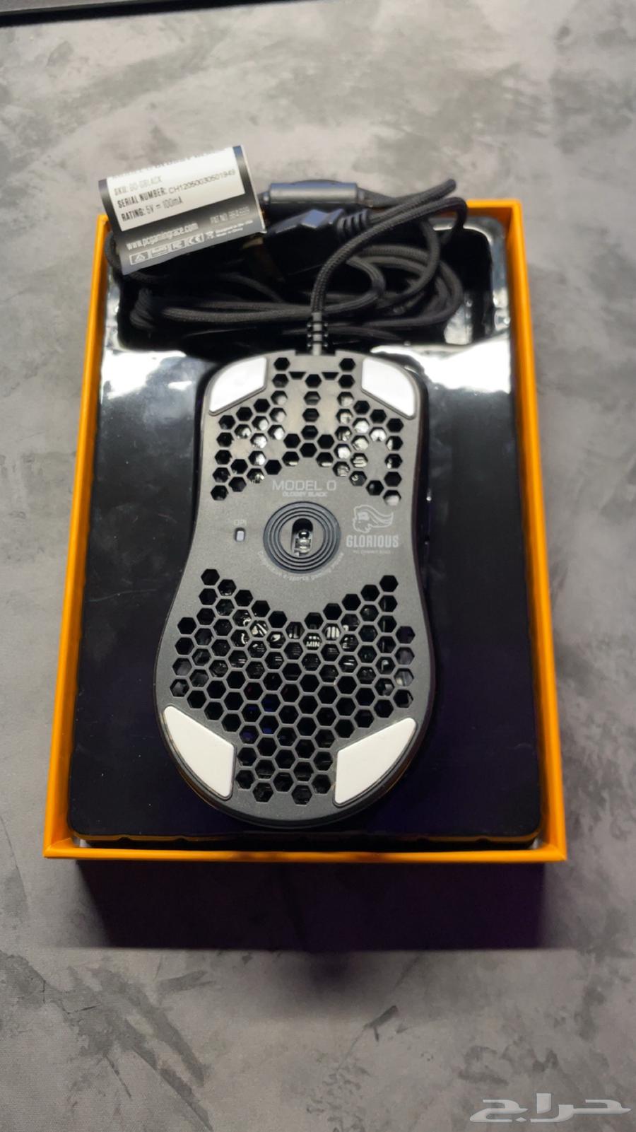 Gloris Black Glossy Mouse 68g64427436505346112