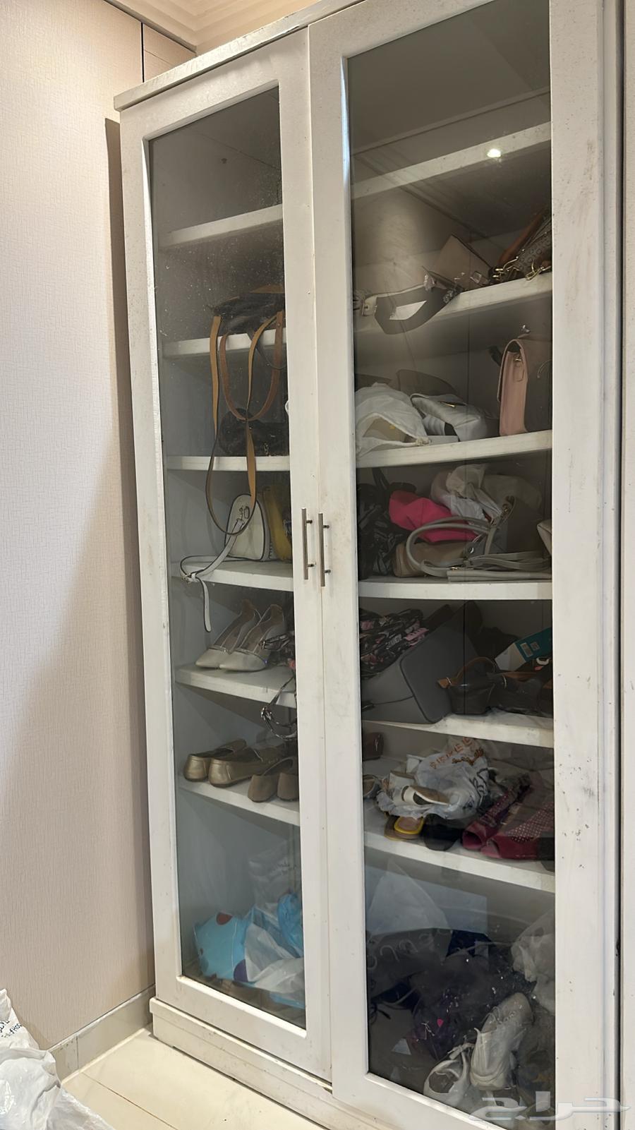 دولاب ملابس خشب نظيف64430940967555112