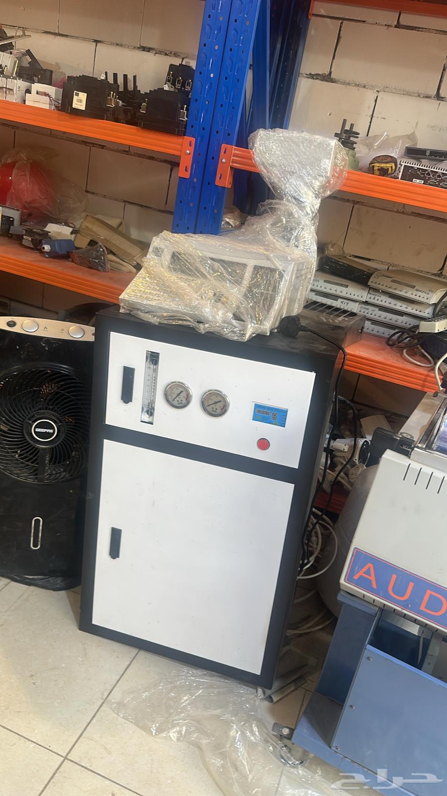 جهاز تنقية مياه مختبري مع خزان ضغط64426456756482110