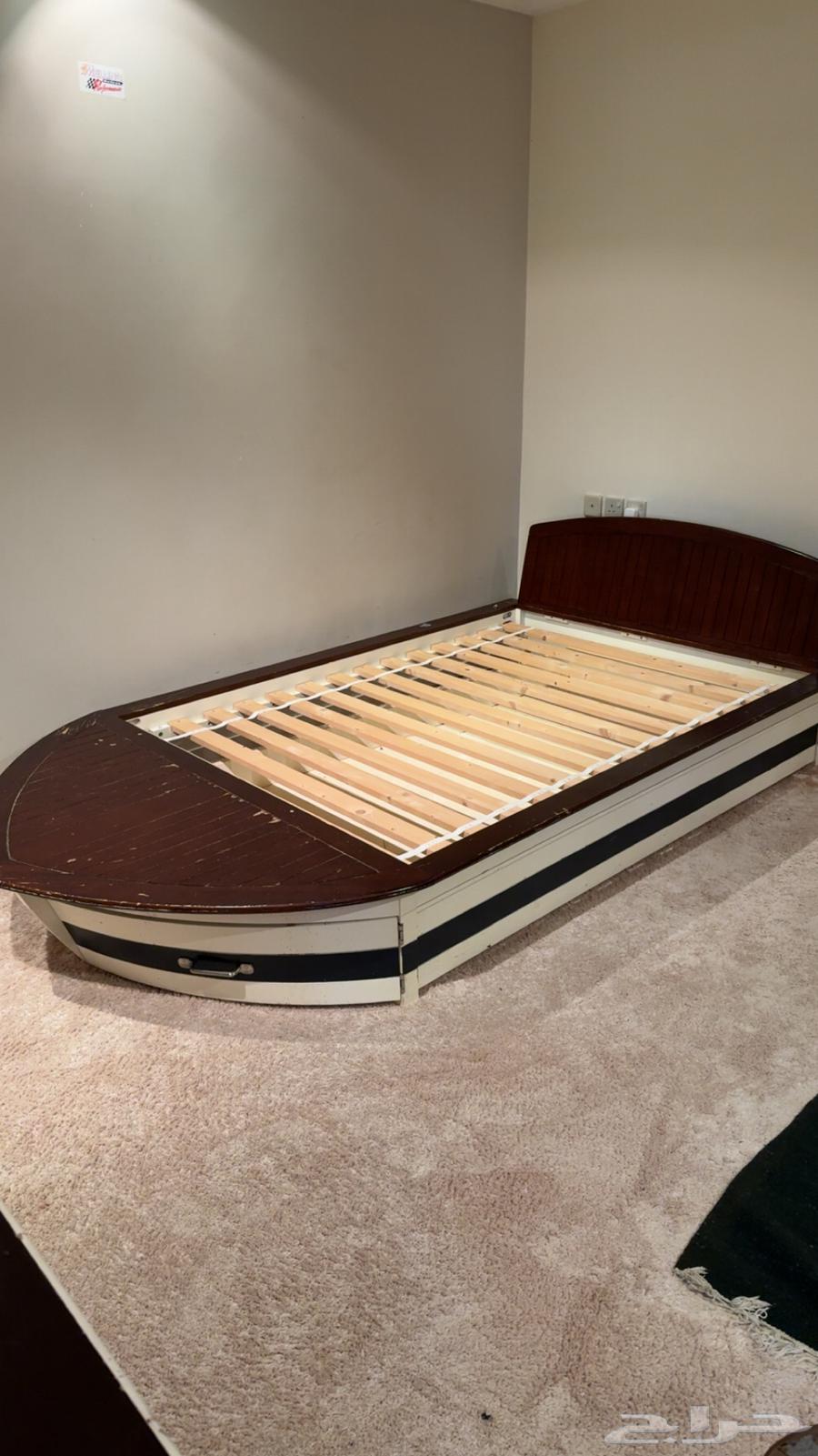 سرير بوتري بارن للبيع64429573176321111