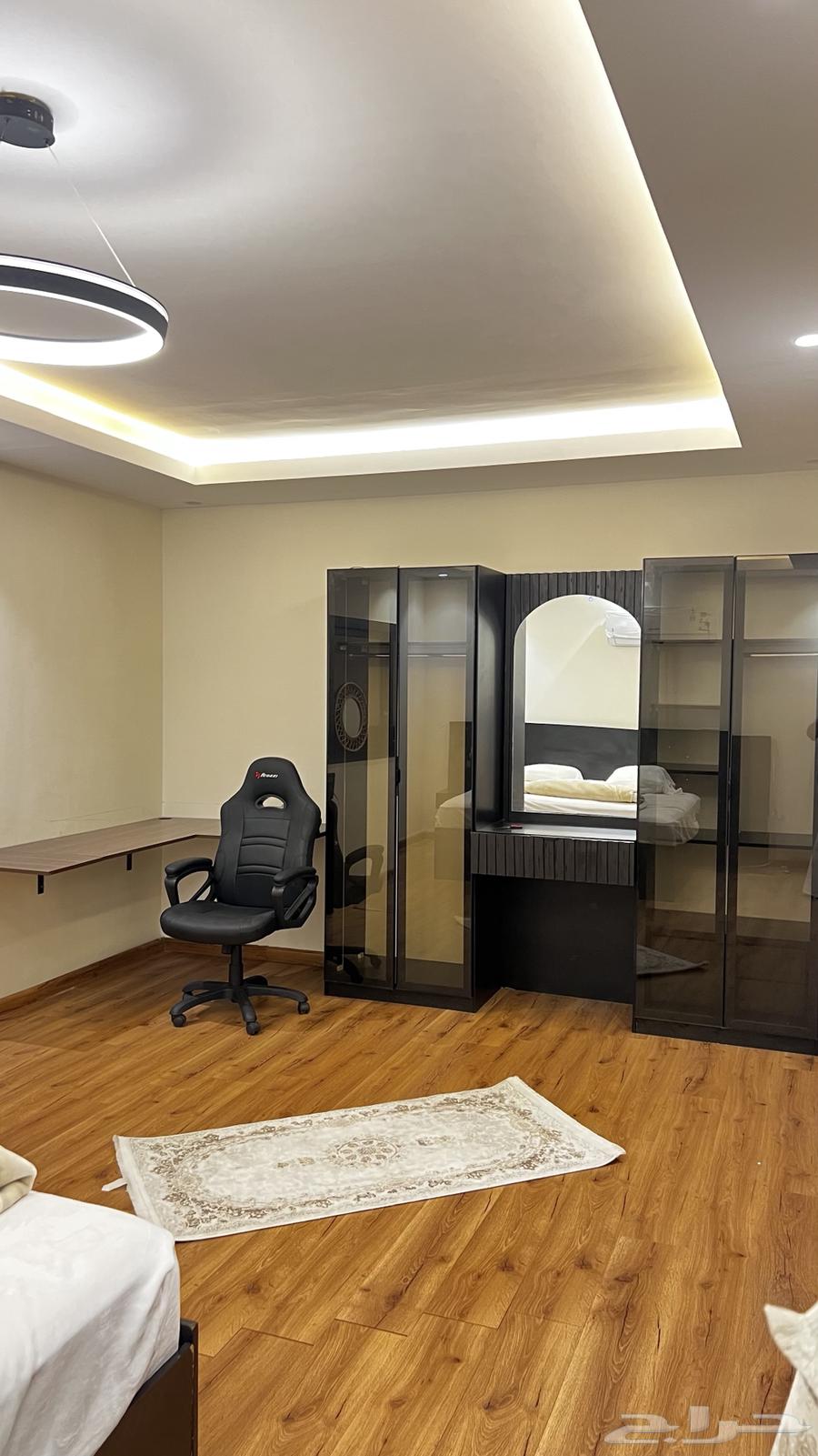 غرفة نوم مع مرتبة نظيفة جداا64430327308547111